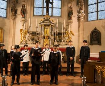 Vienna Boys Choir Concerts at the Hofburg Chapel Sundays Mass