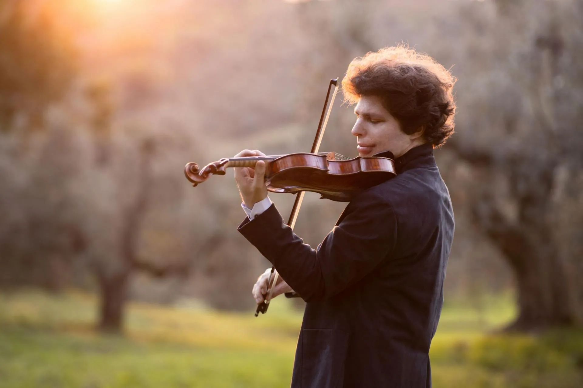 Augustin Hadelich, Violin