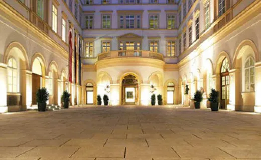 Niederösterreich Palace