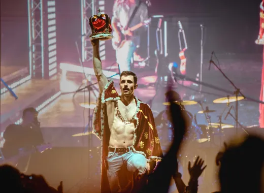 The Music of Queen, Live