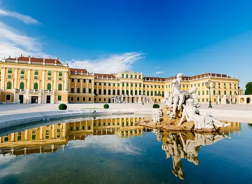 Geführte Tour durch Schloss Schönbrunn und Stadtrundfahrt