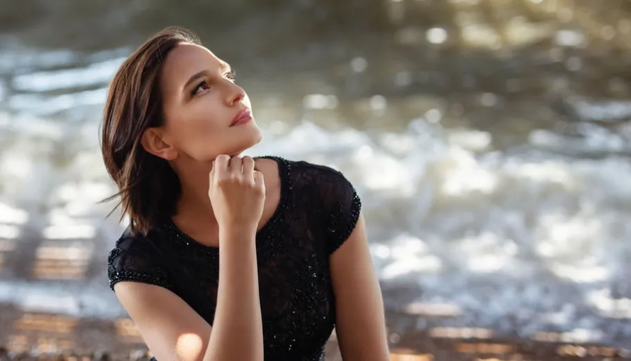 Kate Lindsey, mezzo-soprano