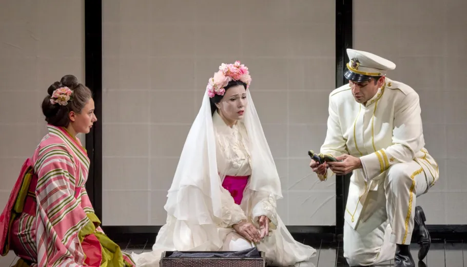 Madama Butterfly