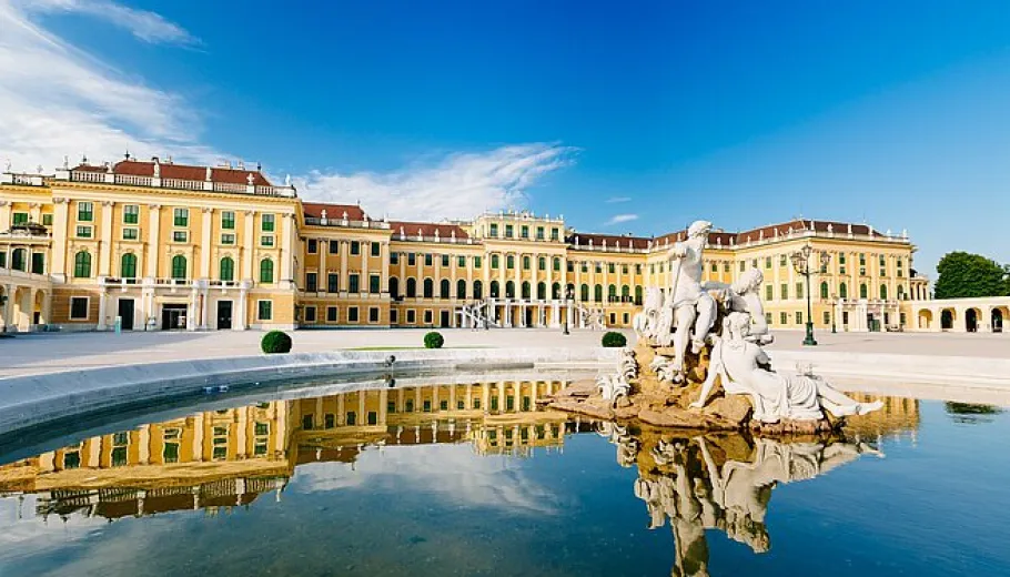 Geführte Tour durch Schloss Schönbrunn und Stadtrundfahrt